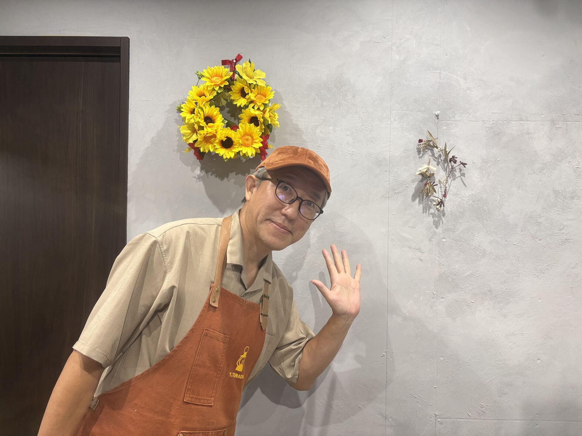 お客様と繋がるために、うちにはアプリが必要です！