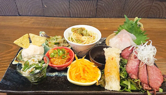 地場食材を使った創作料理が自慢