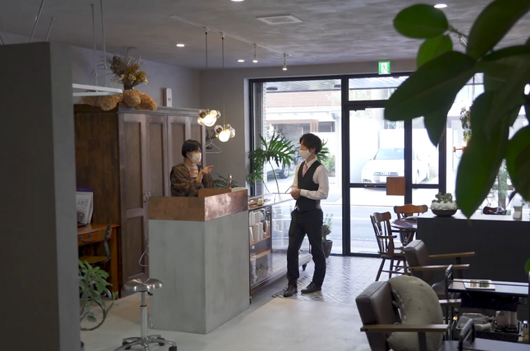    一人一人とのご縁を大切にし、お客様が輝くお手伝い アプリをさらに活用しお店の更なる発展を！   