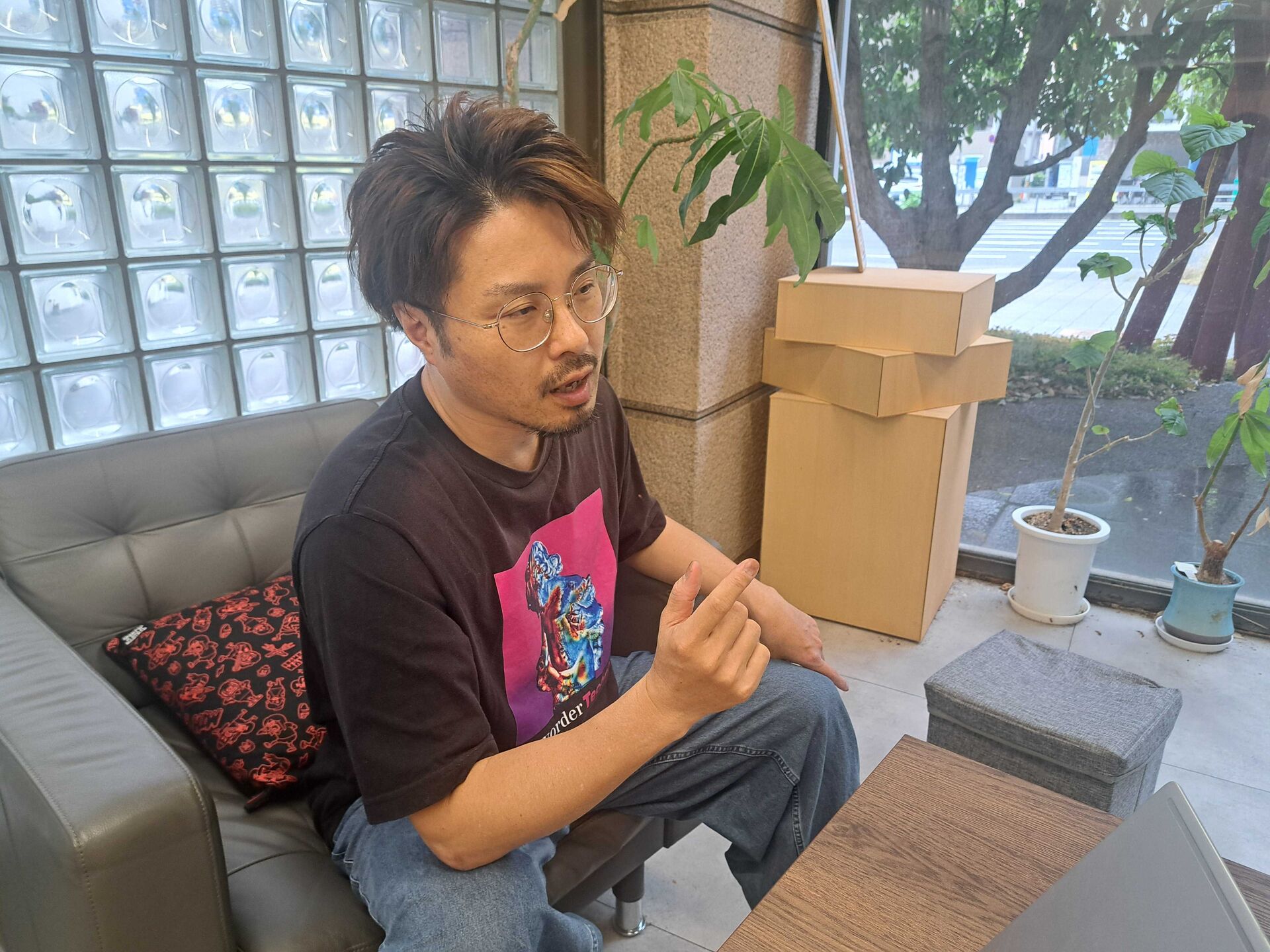 電話対応に縛られない！アプリ導入で1人営業の負担を軽減